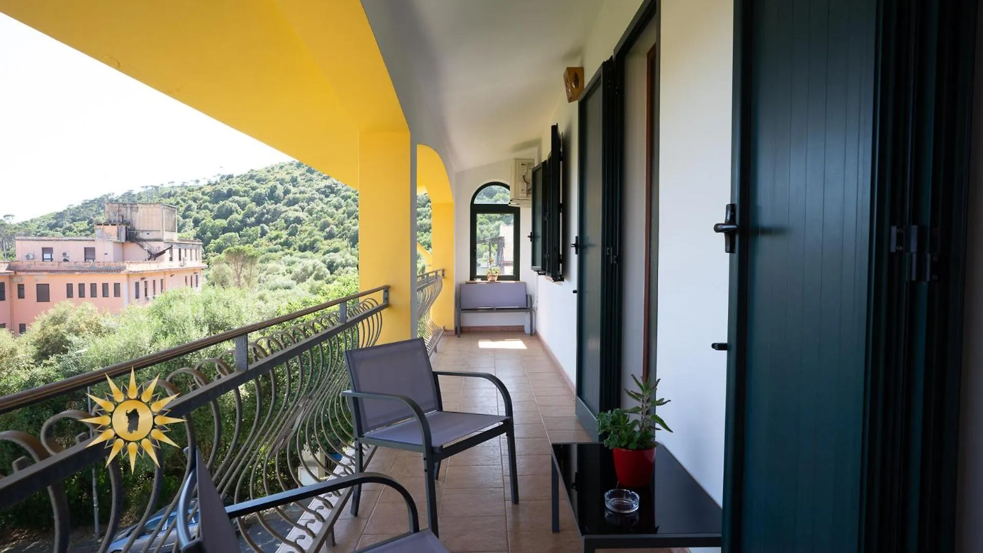 Casa Dell'Artista - Ampio Appartamento In Zona Tranquilla E Centrale Iglesias